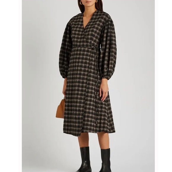 Ganni Brown Seersucker Wrap Dress - Picture 3 of 14